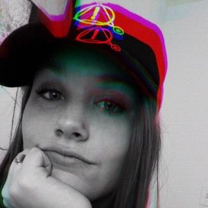 Meet your Posher, Eva